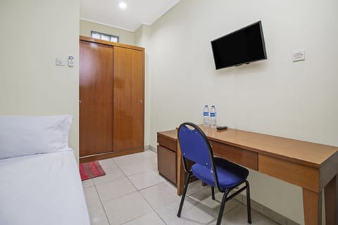 Double Room | Desk, free WiFi, bed sheets