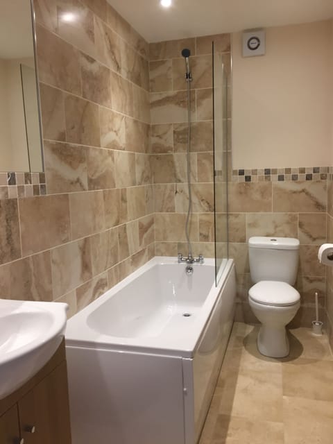 Classic Double Room (Patio 1) | Bathroom | Shower, hair dryer, towels, soap