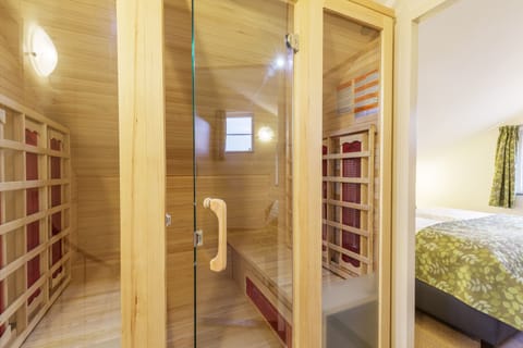 Deluxe Cottage | Free WiFi, bed sheets