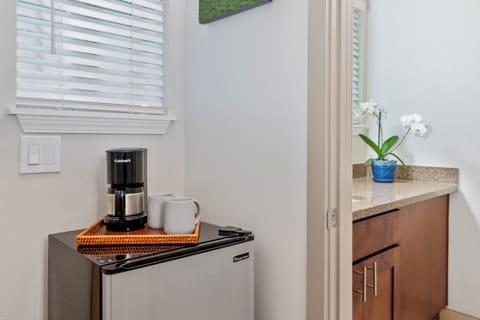 Superior Room, Mountain View | Mini-refrigerator