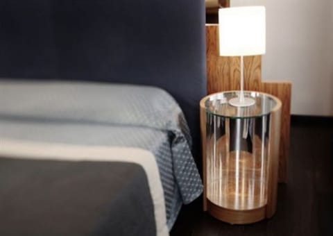 Hypo-allergenic bedding, minibar, in-room safe, desk