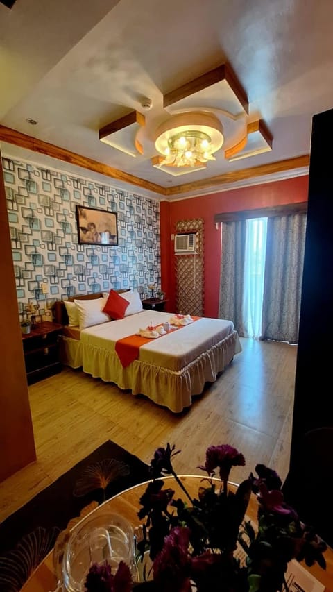 Classic Room, 1 Bedroom, Balcony | Individually decorated, individually furnished, desk, blackout drapes