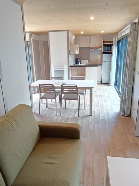 30-cm flat-screen TV with digital channels, TV