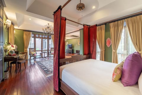 Puripunn Grand Suite | Premium bedding, minibar, in-room safe, desk