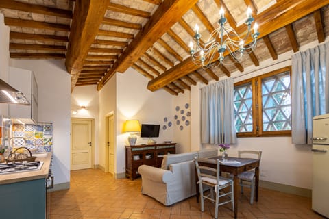 Apartment | Living area | Flat-screen TV