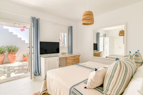 Double or Twin Room, Patio (Sifnos) | In-room safe, individually decorated, individually furnished, desk