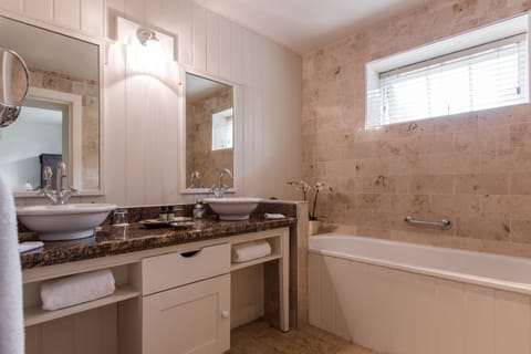 Room, Courtyard Area | Bathroom | Separate tub and shower, deep soaking tub, free toiletries, hair dryer