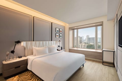 Premium bedding, minibar, in-room safe, desk