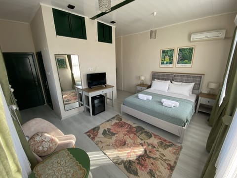 Deluxe Double Room | Premium bedding, minibar, free WiFi, bed sheets