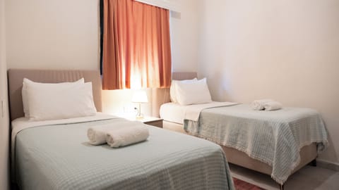 Economy Double or Twin Room | Premium bedding, minibar, free WiFi, bed sheets