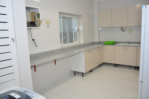 Suite (Gauguin) | Private kitchen | Microwave, electric kettle