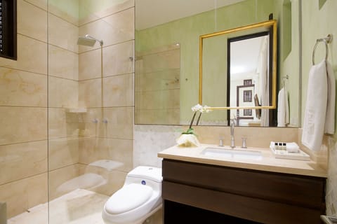 Superior Twin Room, 2 Queen Beds | Bathroom | Shower, free toiletries, hair dryer, heated floors