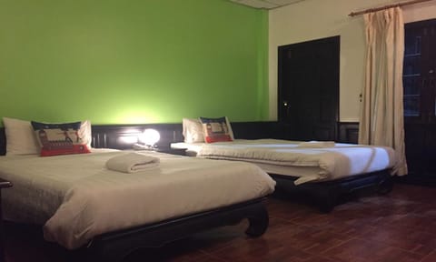 Standard Twin Room | Free WiFi