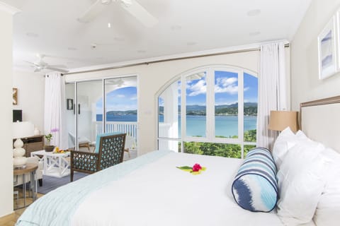 Studio Suite, 1 King Bed, Balcony, Sea View (Cinnamon) | Beach/ocean view