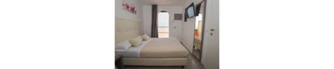 Panoramic Room, 1 Double Bed | In-room safe, free WiFi, bed sheets