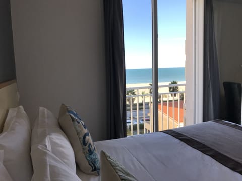 Comfort Double Room, Sea View | In-room safe, desk, iron/ironing board, free WiFi