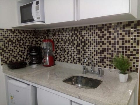 Quadruple Room (A20) | Private kitchenette | Microwave, stovetop, cookware/dishes/utensils