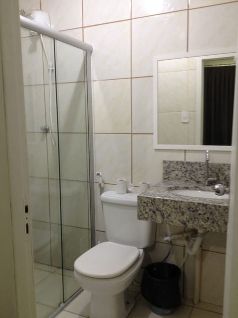 Family Triple Room | Bathroom | Shower, free toiletries, hair dryer, bidet