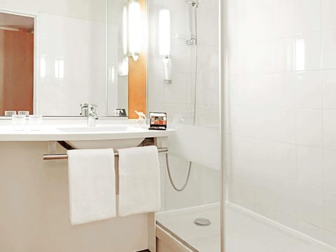 Standard Quadruple Room, Multiple Beds | Premium bedding, desk, blackout drapes, soundproofing