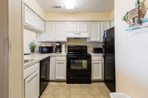 2 Bedroom, 2 Bathroom, Oceanview Condo | Private kitchen | Fridge, microwave, stovetop, cookware/dishes/utensils