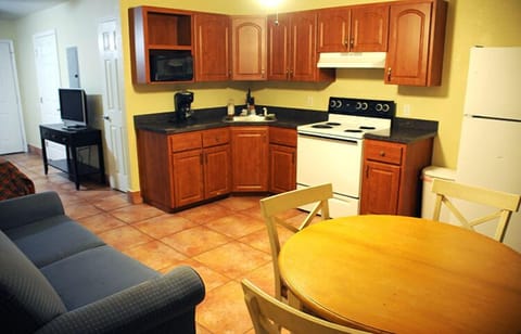 Townhome | Private kitchen | Fridge, microwave, coffee/tea maker