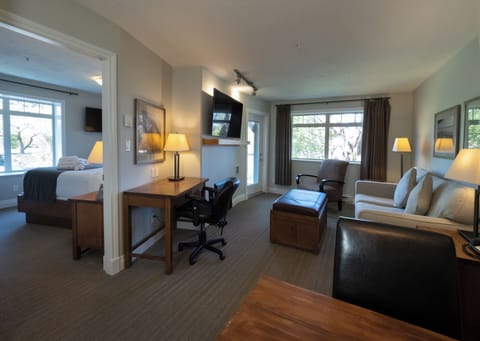 Suite, 1 Bedroom | Hypo-allergenic bedding, in-room safe, desk, iron/ironing board