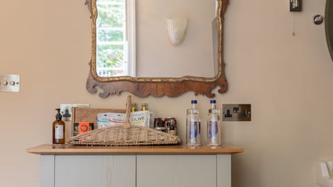 Lovely Room | Hypo-allergenic bedding, individually decorated, individually furnished