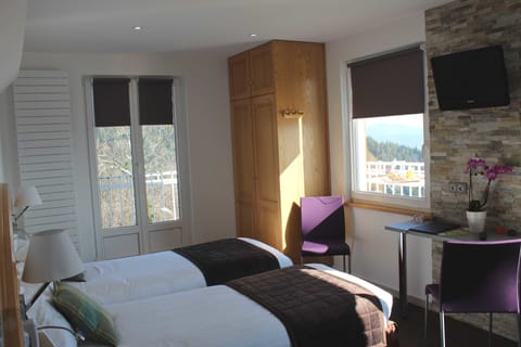 Comfort Double or Twin Room, Balcony, Mountain View | In-room safe, desk, free cribs/infant beds, rollaway beds