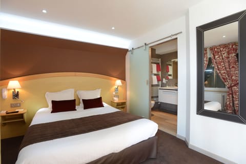 Comfort Double or Twin Room, Balcony, Mountain View | In-room safe, desk, free cribs/infant beds, rollaway beds