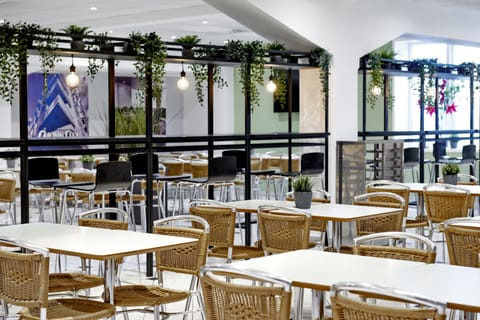 Daily continental breakfast (DKK 110 per person)