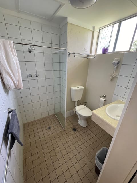 Budget Double or Twin Studio | Bathroom | Shower, free toiletries, hair dryer, towels