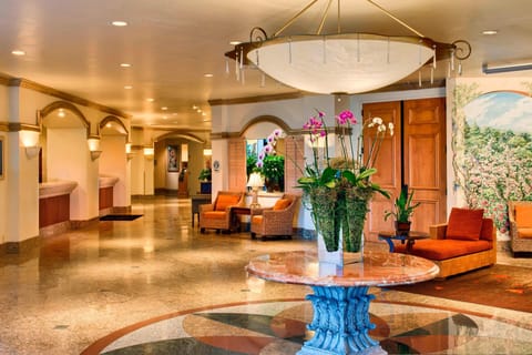 Lobby lounge