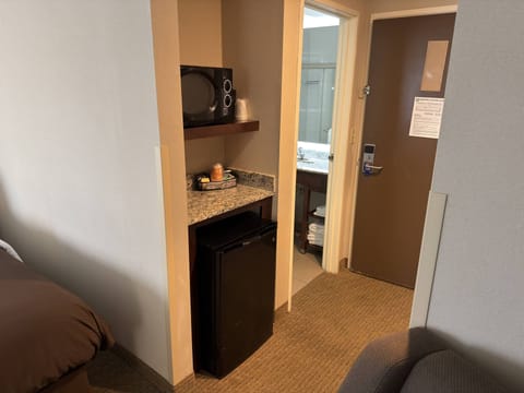 Room, 2 Queen Beds, Non Smoking | Microwave