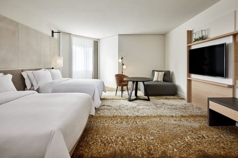 Grand Room, 2 Twin Beds | Premium bedding, in-room safe, desk, laptop workspace