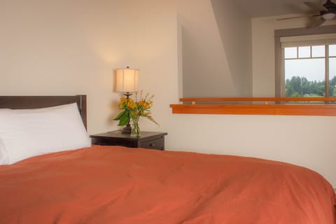 1 bedroom, premium bedding, free WiFi