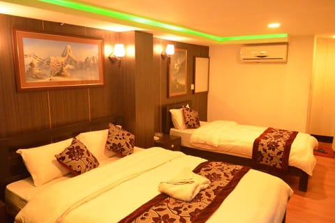 Deluxe Double or Twin Room, Private Bathroom | In-room safe, desk, free WiFi