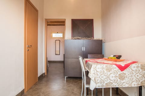 Apartment, 1 Bedroom, Terrace | In-room dining