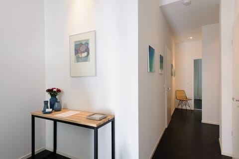 City Apartment, 2 Bedrooms, Kitchen | Premium bedding, desk, soundproofing, iron/ironing board