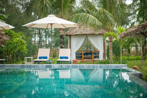 2 outdoor pools, pool umbrellas, sun loungers