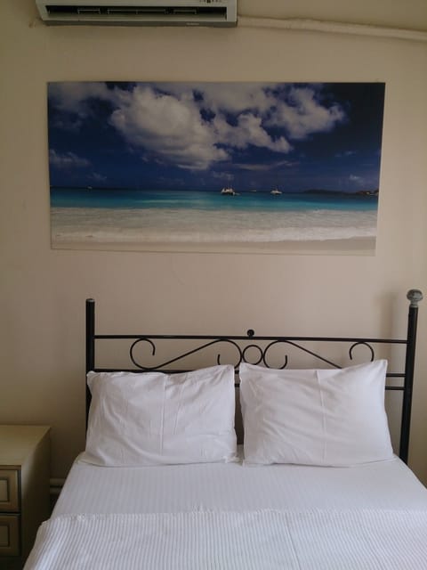 Economy Double or Twin Room, 1 Double or 2 Twin Beds | Free WiFi