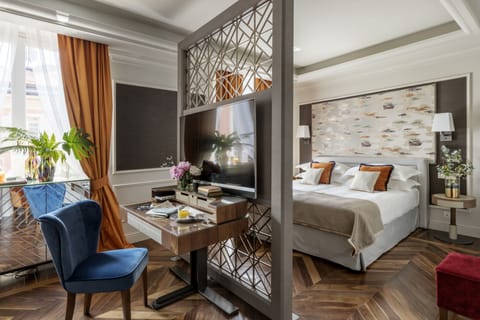 Deluxe Double Room | Minibar, in-room safe, desk, soundproofing