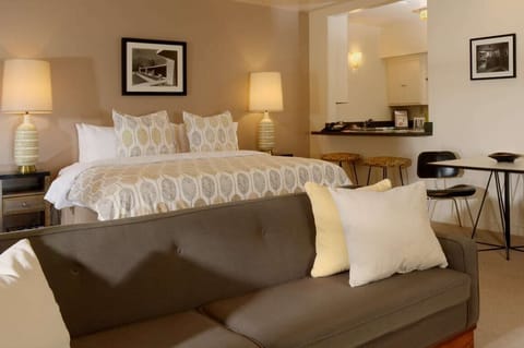 Luxury Suite, Poolside | Premium bedding, pillowtop beds, in-room safe, individually decorated