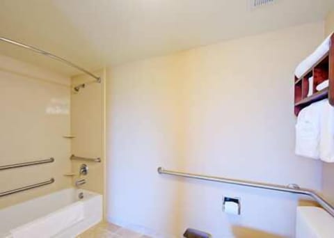 Combined shower/tub, free toiletries, hair dryer, bathrobes