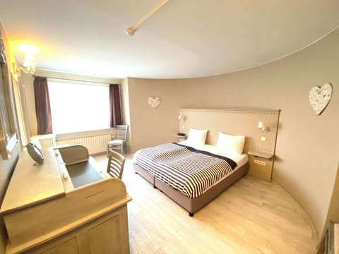 Standard Apartment, 2 Bedrooms | In-room safe, soundproofing, iron/ironing board, free cribs/infant beds