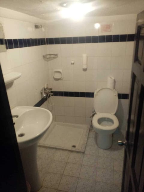 Twin Room, No Windows | Bathroom | Deep soaking tub, free toiletries, hair dryer, slippers