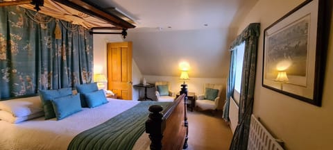 Main House - Double Room (No Pets) | Desk, iron/ironing board, free WiFi, wheelchair access