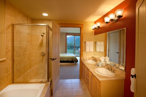 207 | Bathroom | Designer toiletries, hair dryer, bathrobes, heated floors