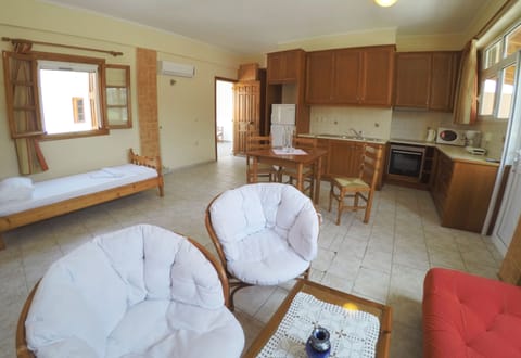 Apartment | Living area | Flat-screen TV