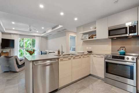 2 Bedroom Residence Rainforest View | Private kitchen | Full-size fridge, microwave, oven, stovetop