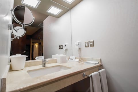 Standard Room, 2 Queen Beds, Non Smoking (Pet Friendly) | Bathroom | Shower, rainfall showerhead, free toiletries, hair dryer